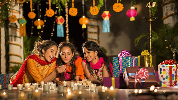 Five festive looks on a budget - Sustainable and conscious fashion clothing from Mayori