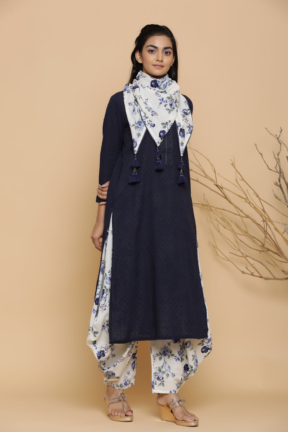 INDIGO ROSE PRINTED SCARF