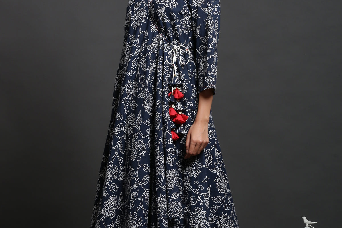 URBANITE WRAP AROUND BLUE COTTON FLORAL PRINTED DRESS_MAYORI